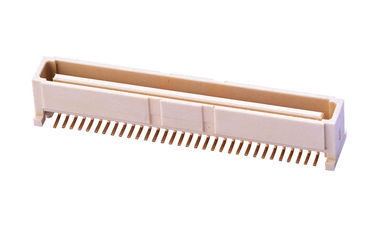 64 PIN Bit PCB Board To Board Connector 1,0 mm Pionowe siedzenie Beżowy materiał LCP