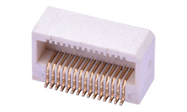 Horyzontalny 30PIN PCB Board To Board Connector Siedzenie główne Wysokość 5,0MM